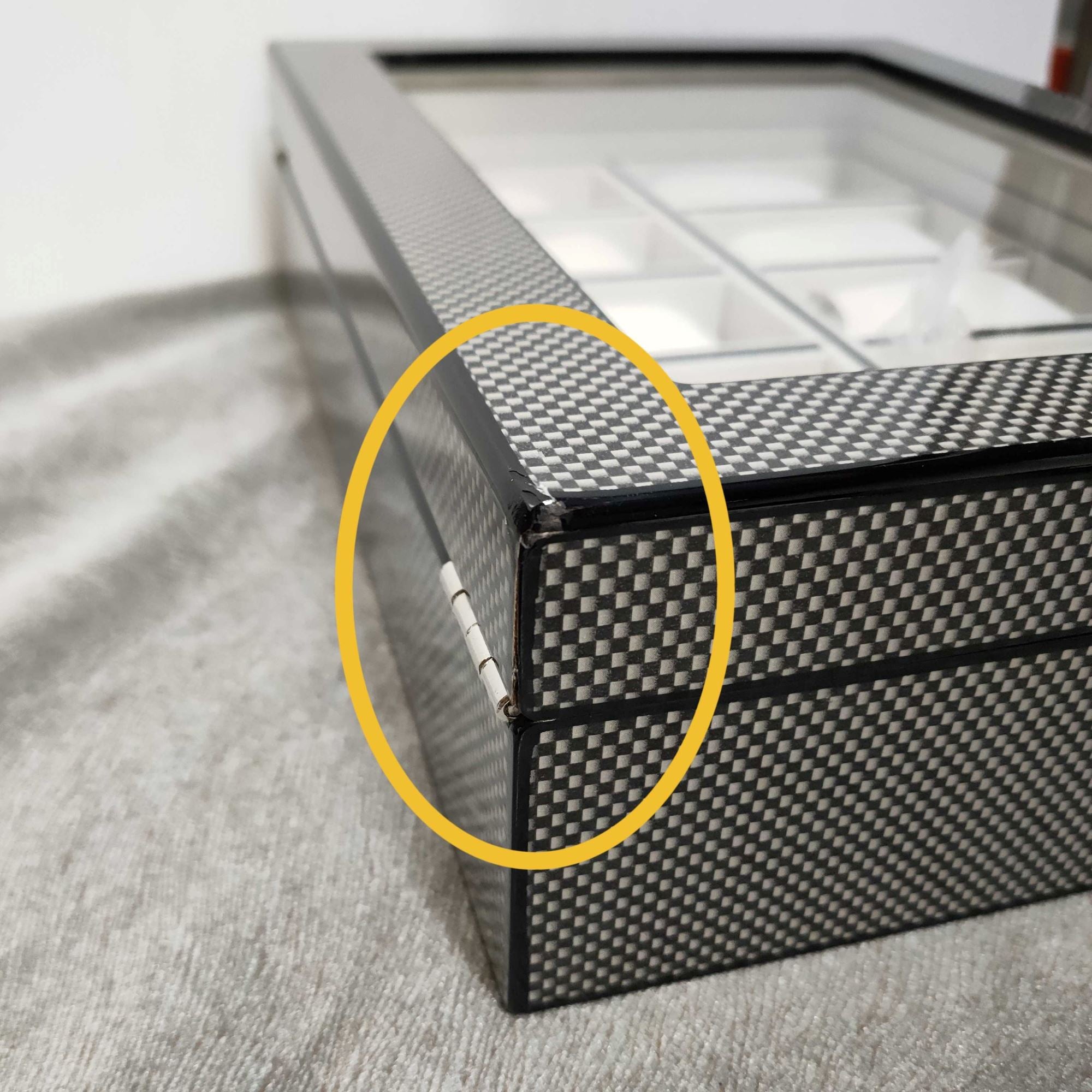 Seconds - Carbon Fibre Wooden Watch Box for 10 Watches Seconds Clinks